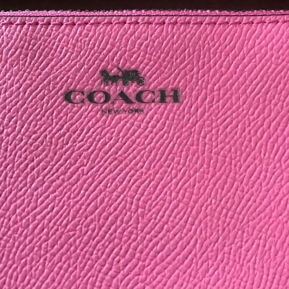 Coach Leather Grain Zip Wristlet Cotton Candy Pink - Picture 2 of 5
